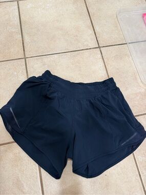 Lululemon Hotty Hot Low Rise Short 4”